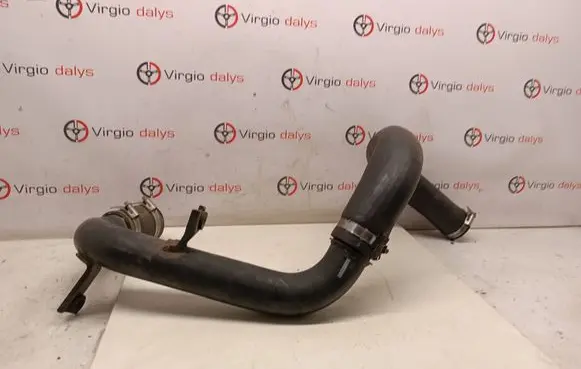 Nissan Navara D40 Intercooler hose/pipe 180706b