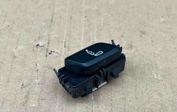 Volkswagen Polo V 6R Rear glass lock/latch E384 3OS10009730