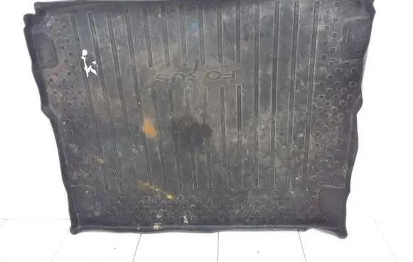 Ford Focus Rubber trunk/boot mat liner AM4M5JN45456AA
