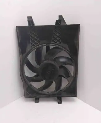 Ford Fusion Radiator cooling fan shroud 8240366