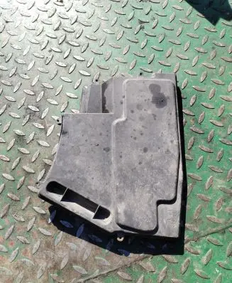 BMW 5 E60 E61 Fuse box cover 7520899