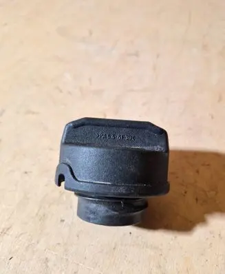 Volkswagen Bora Fuel tank filler cap PA666F30