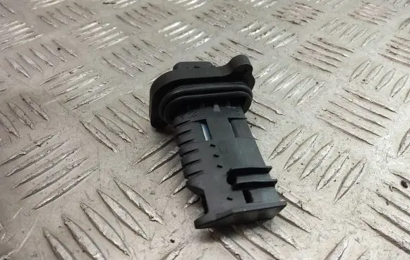 BMW 4 F32 F33 Mass air flow meter 7602038 16476865 0280218266