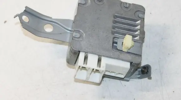 Toyota Avensis T250 Power steering control unit/module 8965005060