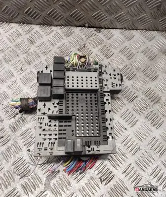 Volvo S60 Fuse module 8676284