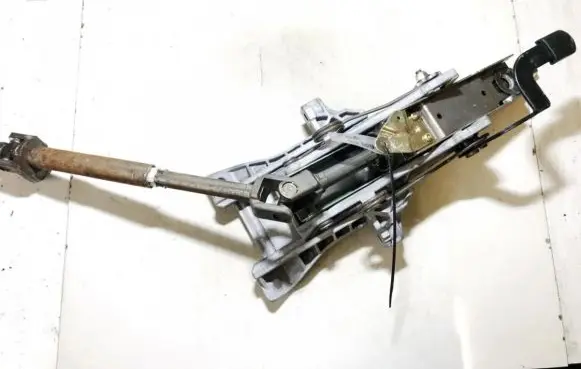 Mazda 3 I Steering wheel axle