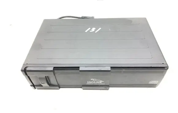 Jaguar XK8 - XKR CD/DVD changer LNF4160AA