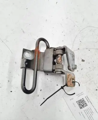 Volkswagen Golf VI Front door lower hinge 1K0831412N