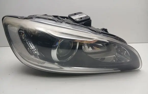 Volvo V60 Headlight/headlamp 31395903 90053126