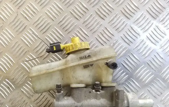 Volkswagen Golf IV Master brake cylinder 1J1611349