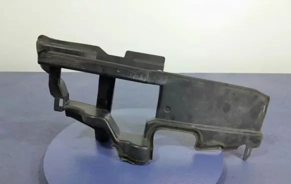 BMW 7 E65 E66 Intake resonator 7145028