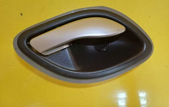 Renault Espace IV Rear door interior handle 8200000724