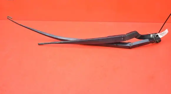 Nissan Altima Front wiper blade arm