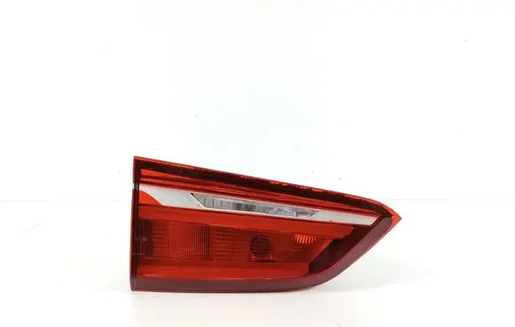 Tailgate rear/tail lights