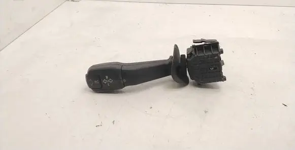 BMW 5 E39 Indicator stalk 8352172 01100410