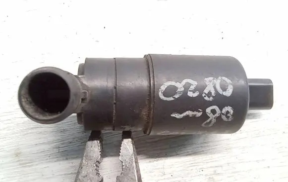 Nissan Primastar Windscreen/windshield washer pump
