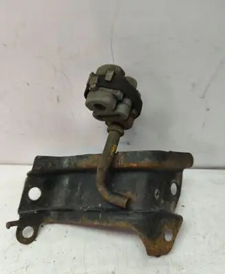 Renault Kangoo II Muffler mount bracket/holder 8200530560
