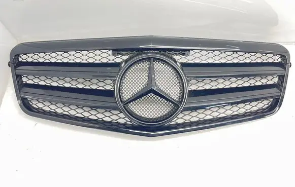 Mercedes-Benz E W212 Front bumper upper radiator grill A2128800583