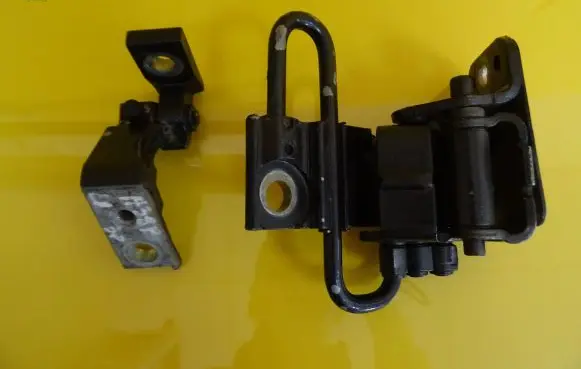 Front door hinge set