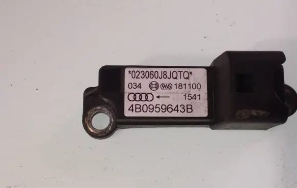 Audi A6 S6 C5 4B Airbag deployment crash/impact sensor 4B0959643B