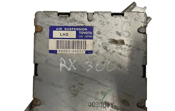 Lexus RX 330 - 350 - 400H Air suspension control unit module (rear) 8929348021