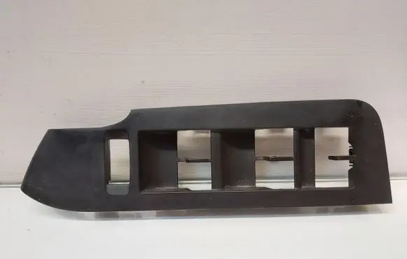 Chevrolet Captiva Front door window switch trim 201003481