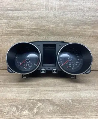 Volkswagen Golf VI Speedometer (instrument cluster) 5K0920872A