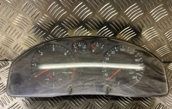 Audi A4 S4 B5 8D Speedometer (instrument cluster) 8D0919861A
