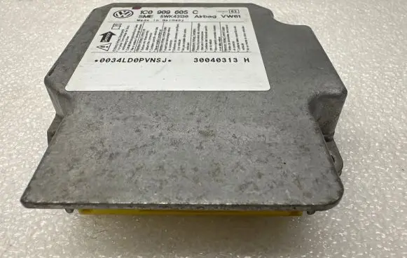 Volkswagen PASSAT B5.5 Airbag control unit/module 1C0909605C