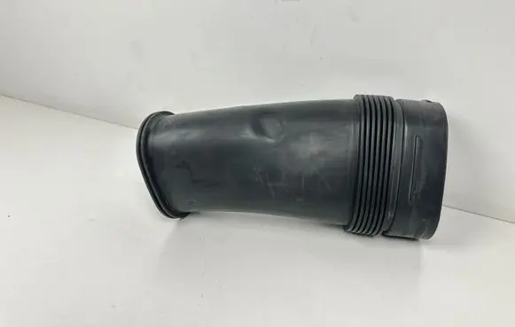 BMW 5 GT F07 Air intake duct part 7582310