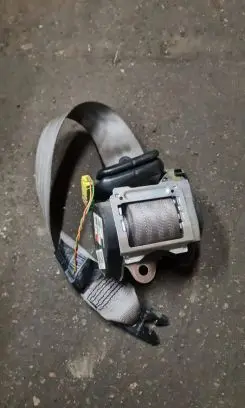 Volvo XC90 Third row seat belt 30675364
