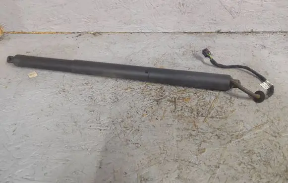 Porsche Macan (95B) Tailgate/trunk strut/damper 95B827851C 21076906500170