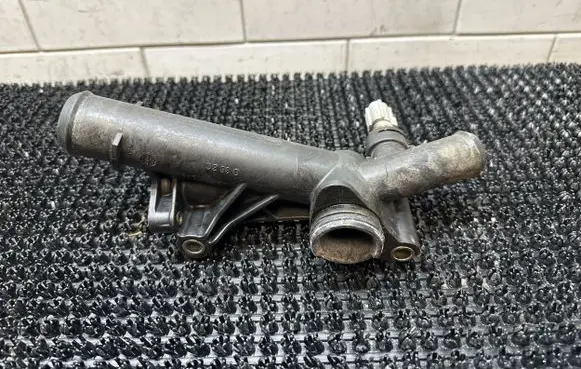 Volvo V60 Thermostat BM5G8K556EA