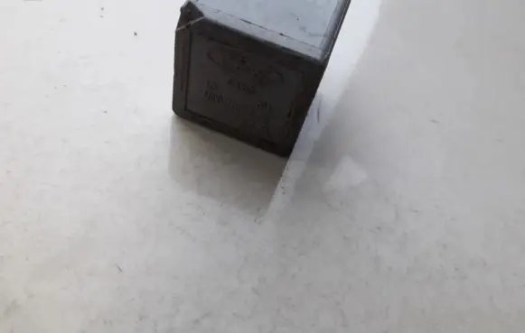 Ford Mondeo Mk III Other relay f80b14b192aa f80b-14b192-aa