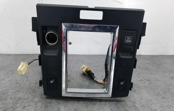 Suzuki Grand Vitara II Jacking socket point 