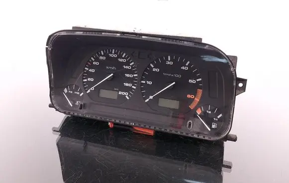Volkswagen Golf III Speedometer (instrument cluster) 87001323 88311324
