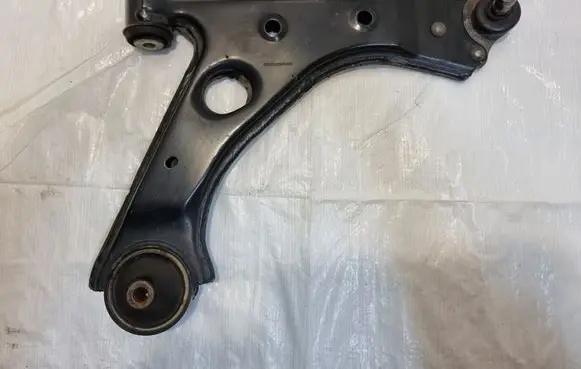 Opel Corsa E Front control arm 