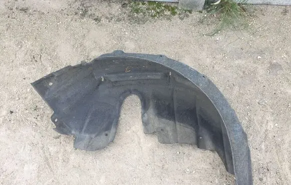 Toyota Avensis T270 Rear arch fender liner splash guards