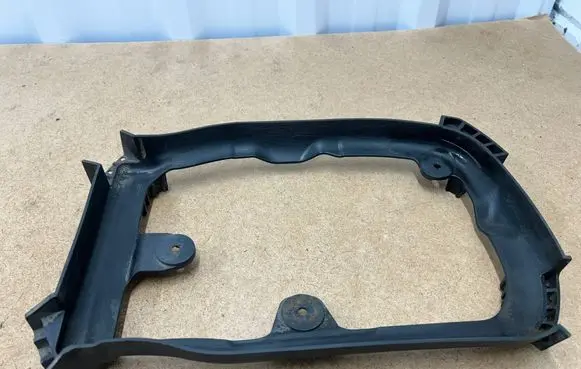 BMW 3 E46 Spare wheel mounting bracket 51717008320 7008320