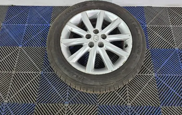 Lexus CT 200H R16 alloy rim