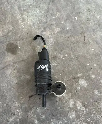 Volkswagen Polo Windscreen/windshield washer pump 1J6955651 002015