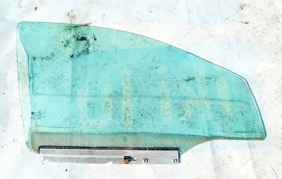 Opel Astra H Front door window glass four-door AS2