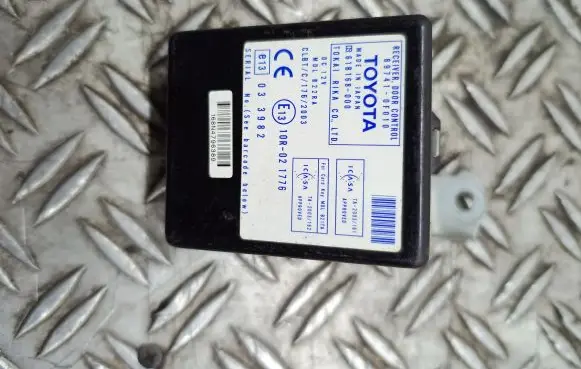 Toyota Corolla Verso E121 Door control unit/module
