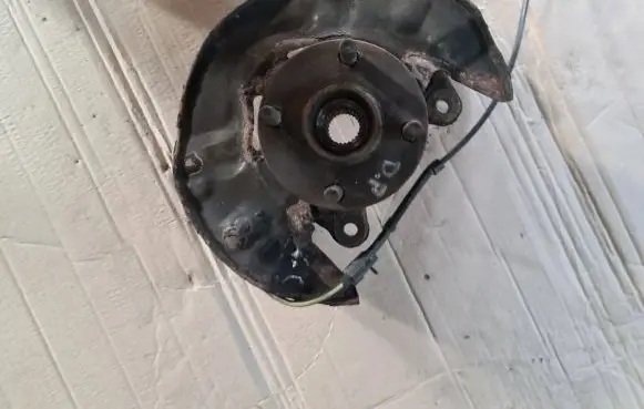 Toyota Corolla E120 E130 Front wheel hub spindle knuckle