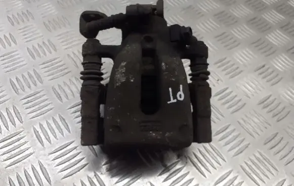 Opel Zafira B Rear brake caliper