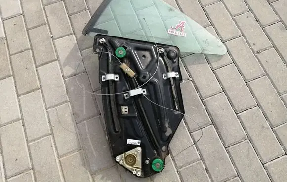 Volkswagen Eos Rear window lifting mechanism without motor 1Q839401B 1Q0845041F