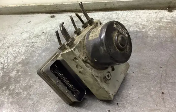 Volvo S60 ABS Pump P08671225 300922 10020403674