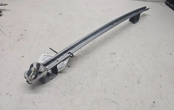 Opel Zafira A Front door windshield rail 90579672