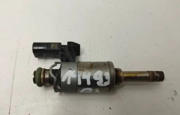 Audi Q3 8U Fuel injector 0261500248