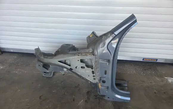 Volvo XC90 Front quarter panel 